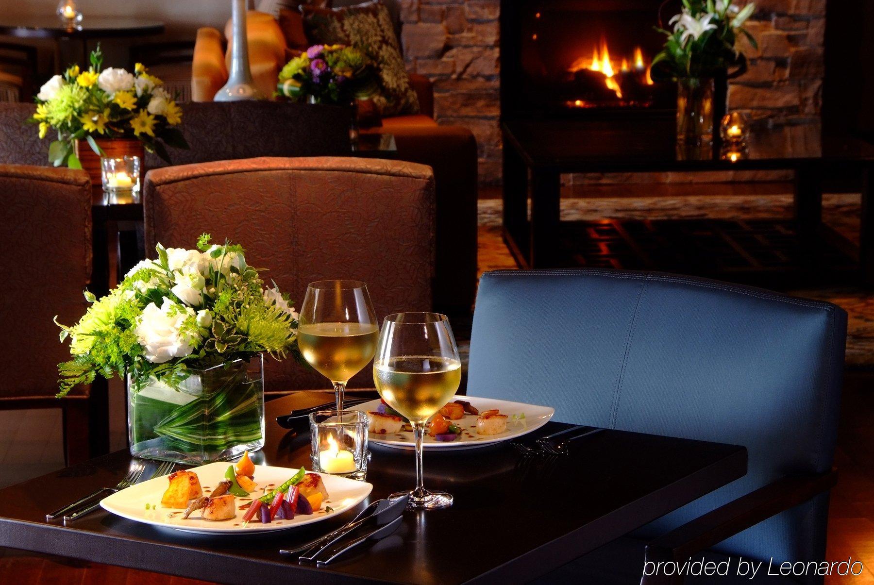 Touchstone Resort On Lake Muskoka Bracebridge Restaurant photo