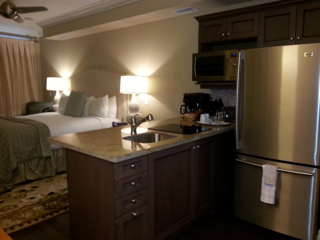 Touchstone Resort On Lake Muskoka Bracebridge Room photo