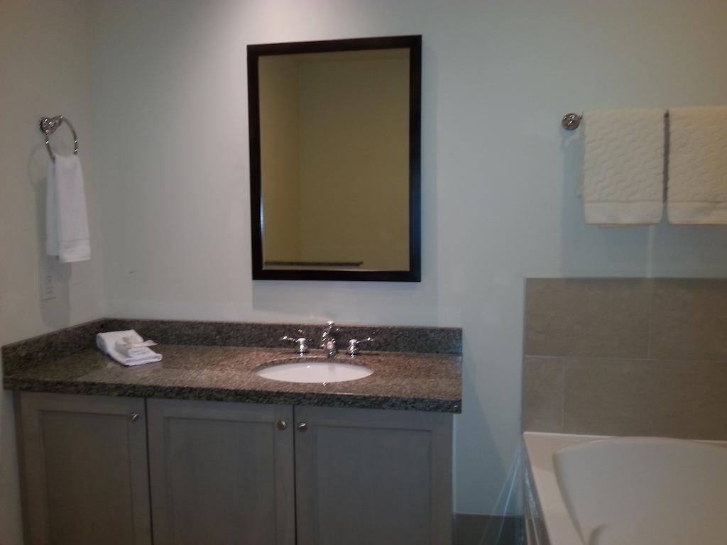 Touchstone Resort On Lake Muskoka Bracebridge Room photo